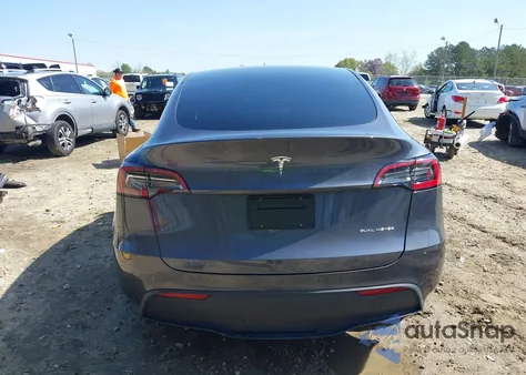 2023 Tesla Model Y Awd/Long Range Dual Motor All-Wheel Drive из США, поврежденный, VIN 7SAYGDEE9PA171190